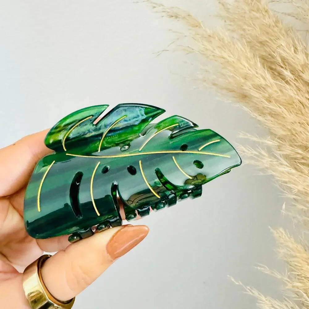 NEW ANTHROPOLOGIE Dark Green Gold Palm Monstera Leaf Plastic Hair Claw Clip